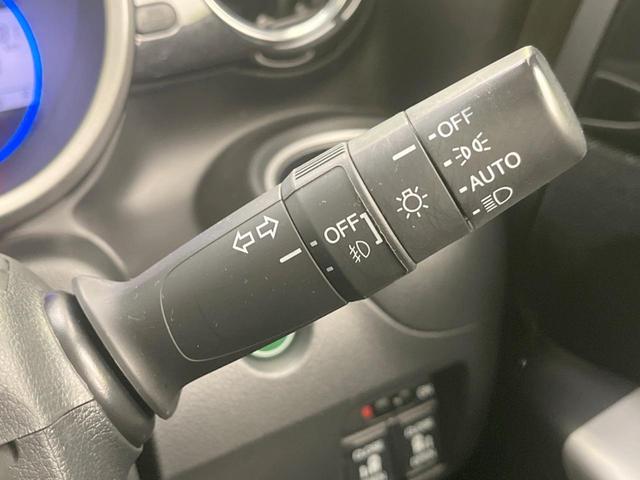 Ｎ－ＢＯＸカスタム Ｇ　ターボＳＳブラックスタイルパッケージ　両側電動ドア　ＳＤナビ　バックカメラ　衝突被害軽減システム　禁煙車　スマートキー　ＨＩＤヘッド　ビルトインＥＴＣ　クルコン　オートライト　オートエアコン　純正１５インチアルミ（48枚目）