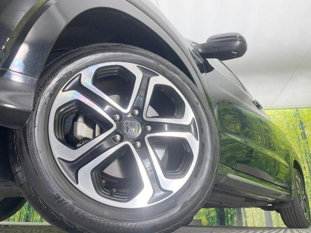 ヴェゼル ハイブリッドＺ・ホンダセンシング　純正ナビ　バックカメラ　衝突軽減装置　レーダークルーズ　禁煙車　ドラレコ　スマートキー　ＬＥＤヘッド　ビルトインＥＴＣ　オートライト　デュアルエアコン　純正１７インチアルミ　Ｂｌｕｅｔｏｏｔｈ　ＣＤ（13枚目）