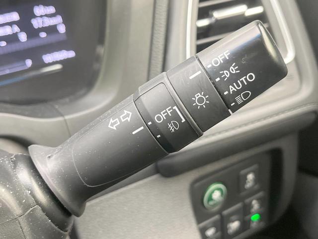 ヴェゼル ハイブリッドＺ・ホンダセンシング　純正ナビ　バックカメラ　衝突軽減装置　レーダークルーズ　禁煙車　ドラレコ　スマートキー　ＬＥＤヘッド　ビルトインＥＴＣ　オートライト　デュアルエアコン　純正１７インチアルミ　Ｂｌｕｅｔｏｏｔｈ　ＣＤ（21枚目）