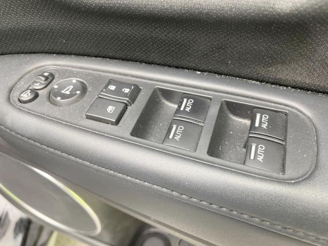 ヴェゼル ハイブリッドＺ・ホンダセンシング　純正ナビ　バックカメラ　衝突軽減装置　レーダークルーズ　禁煙車　ドラレコ　スマートキー　ＬＥＤヘッド　ビルトインＥＴＣ　オートライト　デュアルエアコン　純正１７インチアルミ　Ｂｌｕｅｔｏｏｔｈ　ＣＤ（40枚目）
