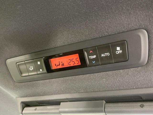 エスクァイア ハイブリッドＧｉ　プレミアムパッケージ　両側電動ドア　純正１０型ナビ　後席モニター　バックカメラ　衝突被害軽減システム　禁煙車　シートヒーター　コーナーセンサー　スマートキー　ＬＥＤヘッド　ビルトインＥＴＣ　クルコン　オートハイビーム（42枚目）