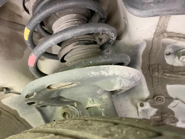 エスティマ アエラス プレミアムエディション 両側電動ドア 純正8型ナビ 後席モニター バックカメラ 禁煙車 パワーシート ドラレコ スマートキー HIDヘッド ETC クルコン オートライト デュアルエアコン 純正18インチアルミ(21枚目)