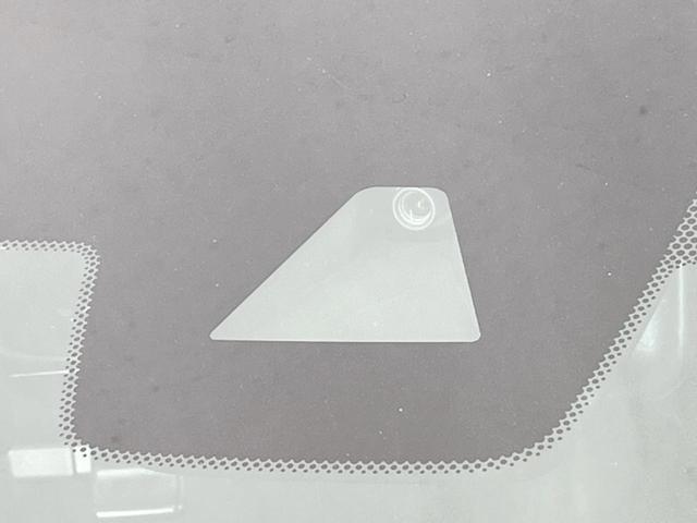 エクストレイル オーテック ハイブリッド iパッケージ ガラスルーフ 全周囲カメラ 衝突被害軽減システム レーダークルーズ 禁煙車 電動リアゲート ドラレコ コーナーセンサー スマートキー LEDヘッド ルーフレール ビルトインETC オートライト(3枚目)