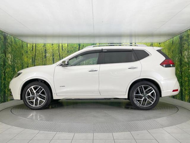 エクストレイル オーテック ハイブリッド iパッケージ ガラスルーフ 全周囲カメラ 衝突被害軽減システム レーダークルーズ 禁煙車 電動リアゲート ドラレコ コーナーセンサー スマートキー LEDヘッド ルーフレール ビルトインETC オートライト(33枚目)