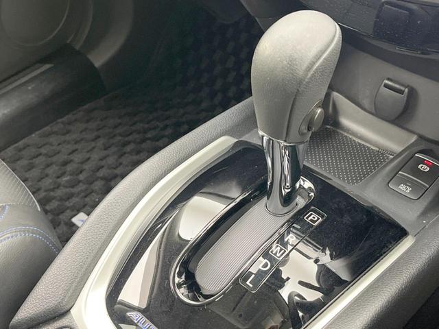 エクストレイル オーテック ハイブリッド iパッケージ ガラスルーフ 全周囲カメラ 衝突被害軽減システム レーダークルーズ 禁煙車 電動リアゲート ドラレコ コーナーセンサー スマートキー LEDヘッド ルーフレール ビルトインETC オートライト(52枚目)