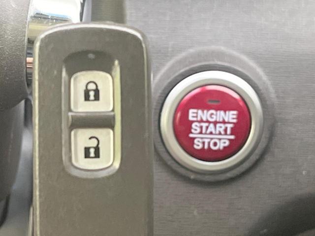 Ｎ－ＯＮＥ スタンダード・Ｌ　純正ＳＤナビ　シティーブレーキアクティブシステム　バックカメラ　禁煙車　スマートキー　ＨＩＤヘッド　ビルトインＥＴＣ　オートライト　オートエアコン　Ｂｌｕｅｔｏｏｔｈ　ＣＤ　ＤＶＤ再生　フルセグ（7枚目）