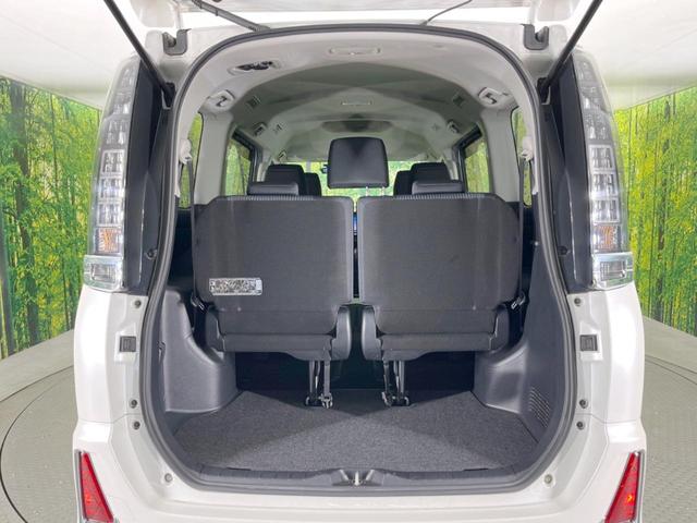 ヴォクシー ZS 両側電動ドア ALPINE10型ナビ バックカメラ 禁煙車 ドラレコ スマートキー LEDヘッド ビルトインETC オートライト 18インチアルミ Bluetooth CD DVD再生(11枚目)