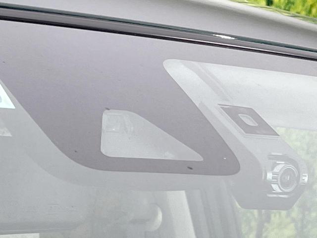 パッソ モーダ　Ｇパッケージ　純正ナビ　バックカメラ　禁煙車　衝突軽減システム　ＥＴＣ　オートエアコン　スマートキー　ドライブレコーダー　Ｂｌｕｅｔｏｏｔｈ再生　ＬＥＤヘッドライト　純正アルミホイール　盗難防止システム（4枚目）