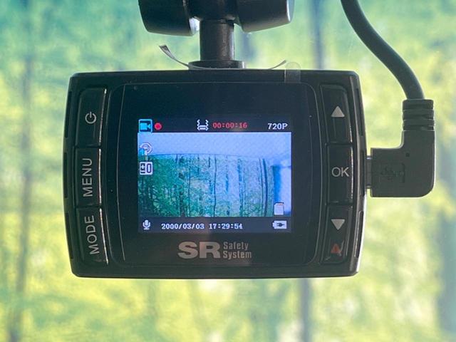 N-BOX G SSパッケージ 両側電動ドア 純正SDナビ バックカメラ 禁煙車 ドラレコ スマートキー HIDヘッド ビルトインETC オートライト オートエアコン Bluetooth CD DVD再生 フルセグ(6枚目)