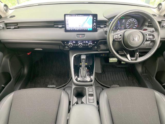 ヴェゼル e:HEV Z メーカー9型ナビ 全周囲カメラ 衝突軽減装置 レーダークルーズ 禁煙車 電動リアゲート ハーフレザーシート ドラレコ コーナーセンサー スマートキー LEDヘッド ETC2.0 オートハイビーム(2枚目)