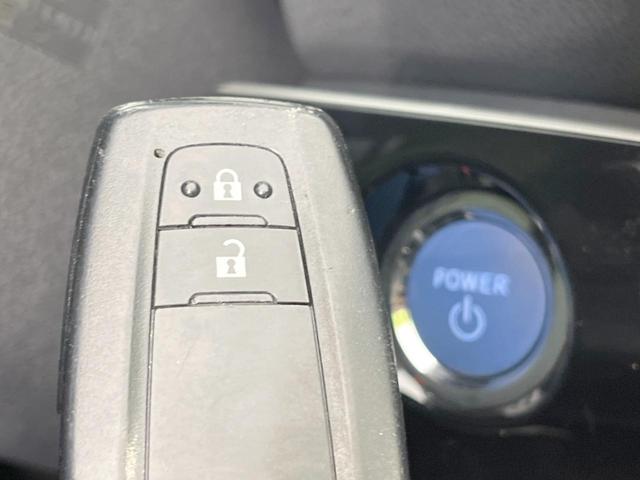 プリウス Sツーリングセレクション 純正9型ナビ 衝突軽減 禁煙車 スマートキー LEDヘッド ビルトインETC オートハイビーム オートライト オートエアコン シートヒーター 純正17インチアルミ Bluetooth CD DVD再生(7枚目)