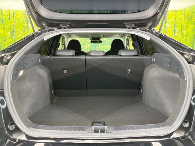 プリウス Sツーリングセレクション 純正9型ナビ 衝突軽減 禁煙車 スマートキー LEDヘッド ビルトインETC オートハイビーム オートライト オートエアコン シートヒーター 純正17インチアルミ Bluetooth CD DVD再生(10枚目)