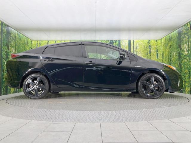 プリウス Sツーリングセレクション 純正9型ナビ 衝突軽減 禁煙車 スマートキー LEDヘッド ビルトインETC オートハイビーム オートライト オートエアコン シートヒーター 純正17インチアルミ Bluetooth CD DVD再生(31枚目)