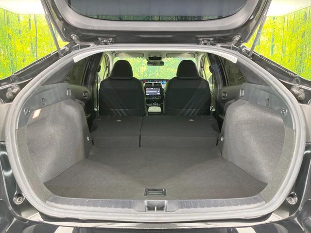 プリウス Sツーリングセレクション 純正9型ナビ 衝突軽減 禁煙車 スマートキー LEDヘッド ビルトインETC オートハイビーム オートライト オートエアコン シートヒーター 純正17インチアルミ Bluetooth CD DVD再生(38枚目)