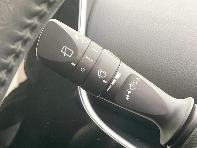 プリウス Sツーリングセレクション 純正9型ナビ 衝突軽減 禁煙車 スマートキー LEDヘッド ビルトインETC オートハイビーム オートライト オートエアコン シートヒーター 純正17インチアルミ Bluetooth CD DVD再生(43枚目)