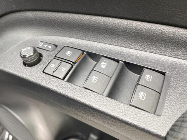 シエンタ G セーフティーエディション 両側電動ドア 純正9型ナビ 全周囲カメラ 衝突被害軽減システム 禁煙車 コーナーセンサー スマートキー LEDヘッド ビルトインETC オートライト オートエアコン Bluetooth再生(43枚目)