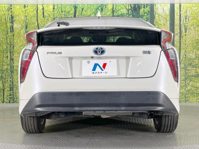 プリウス Ｓ　純正ナビ　バックカメラ　衝突被害軽減システム　レーダークルーズ　禁煙車　スマートキー　ＬＥＤヘッド　ビルトインＥＴＣ　オートハイビーム　オートライト　オートエアコン　純正１５インチアルミ（14枚目）