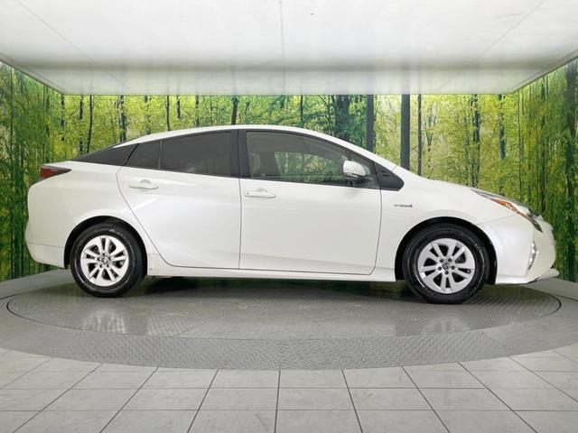 プリウス Ｓ　純正ナビ　バックカメラ　衝突被害軽減システム　レーダークルーズ　禁煙車　スマートキー　ＬＥＤヘッド　ビルトインＥＴＣ　オートハイビーム　オートライト　オートエアコン　純正１５インチアルミ（31枚目）