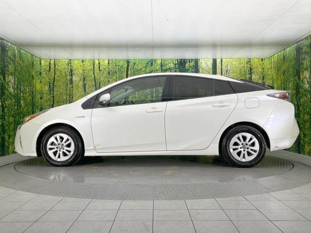 プリウス Ｓ　純正ナビ　バックカメラ　衝突被害軽減システム　レーダークルーズ　禁煙車　スマートキー　ＬＥＤヘッド　ビルトインＥＴＣ　オートハイビーム　オートライト　オートエアコン　純正１５インチアルミ（33枚目）