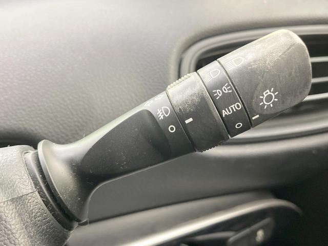 プリウス Ｓ　純正ナビ　バックカメラ　衝突被害軽減システム　レーダークルーズ　禁煙車　スマートキー　ＬＥＤヘッド　ビルトインＥＴＣ　オートハイビーム　オートライト　オートエアコン　純正１５インチアルミ（46枚目）