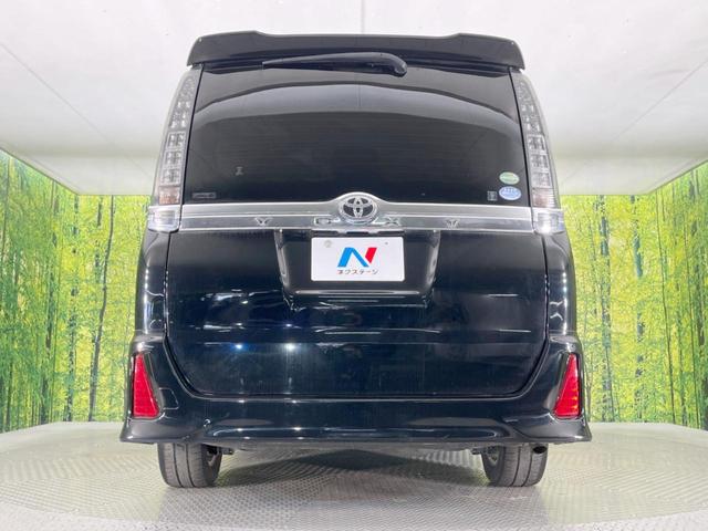 ヴォクシー ＺＳ　煌　両側電動ドア　純正ＳＤナビ　後席モニター　バックカメラ　コーナーセンサー　スマートキー　ＬＥＤヘッド　ビルトインＥＴＣ　オートライト　デュアルエアコン　純正１６インチアルミ　リアエアコン（15枚目）