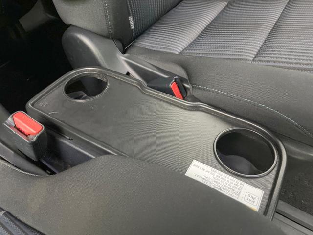 ヴォクシー ＺＳ　煌　両側電動ドア　純正ＳＤナビ　後席モニター　バックカメラ　コーナーセンサー　スマートキー　ＬＥＤヘッド　ビルトインＥＴＣ　オートライト　デュアルエアコン　純正１６インチアルミ　リアエアコン（39枚目）