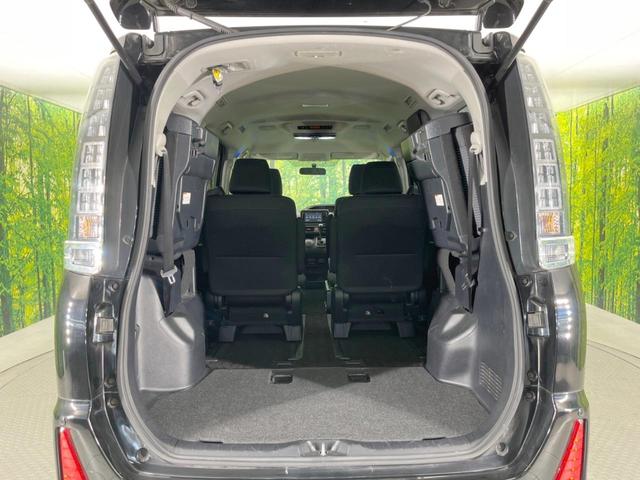 ヴォクシー ＺＳ　煌　両側電動ドア　純正ＳＤナビ　後席モニター　バックカメラ　コーナーセンサー　スマートキー　ＬＥＤヘッド　ビルトインＥＴＣ　オートライト　デュアルエアコン　純正１６インチアルミ　リアエアコン（43枚目）