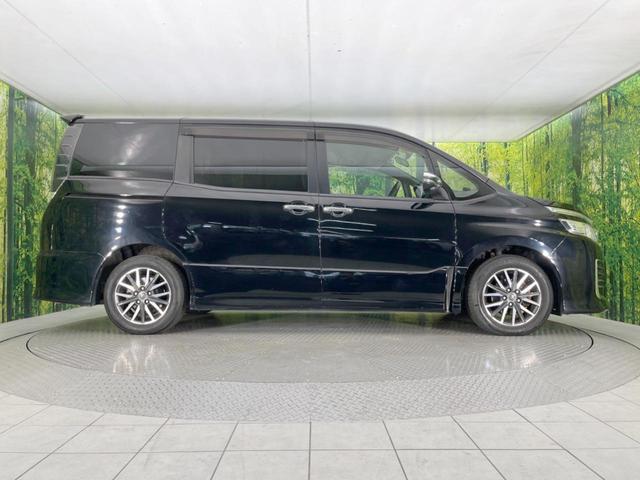 ヴォクシー ＺＳ　煌　両側電動ドア　純正ＳＤナビ　後席モニター　バックカメラ　コーナーセンサー　スマートキー　ＬＥＤヘッド　ビルトインＥＴＣ　オートライト　デュアルエアコン　純正１６インチアルミ　リアエアコン（48枚目）