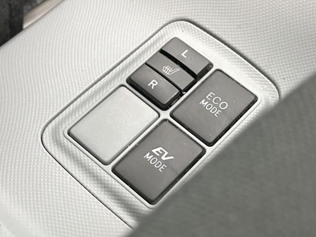 アクア Ｓ　ＳＤナビ　バックカメラ　禁煙車　コーナーセンサー　スマートキー　オートライト　オートエアコン　Ｂｌｕｅｔｏｏｔｈ　ＣＤ　ＤＶＤ再生　地デジ（5枚目）