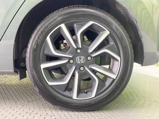 フィット ｅ：ＨＥＶホーム　純正ＳＤナビ　バックカメラ　ホンダセンシング　レーダークルーズ　禁煙車　ドラレコ　コーナーセンサー　スマートキー　ＬＥＤヘッド　ビルトインＥＴＣ　オートハイビーム　車線逸脱警報　オートライト（22枚目）