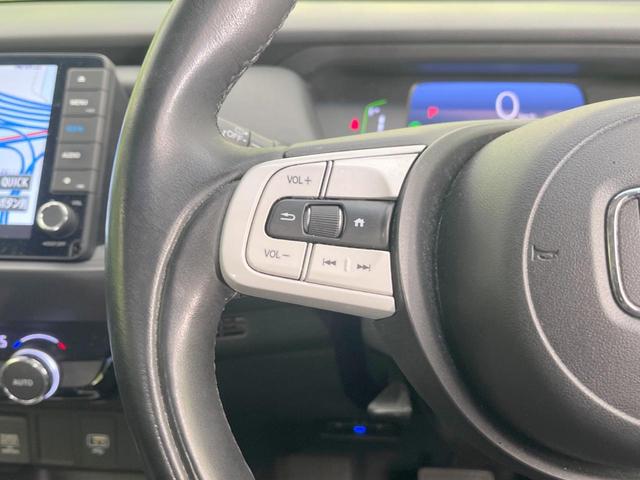 フィット ｅ：ＨＥＶホーム　純正ＳＤナビ　バックカメラ　ホンダセンシング　レーダークルーズ　禁煙車　ドラレコ　コーナーセンサー　スマートキー　ＬＥＤヘッド　ビルトインＥＴＣ　オートハイビーム　車線逸脱警報　オートライト（45枚目）