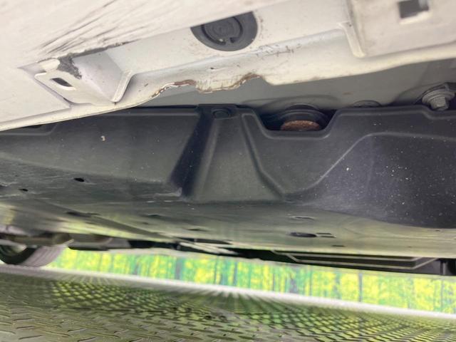 クラウンハイブリッド ＲＳアドバンス　サンルーフ　全周囲カメラ　衝突被害軽減システム　レーダークルーズ　禁煙車　ブラインドスポットモニター　ドラレコ　コーナーセンサー　スマートキー　ビルトインＥＴＣ　オートハイビーム（23枚目）