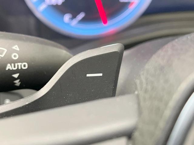 クラウンハイブリッド ＲＳアドバンス　サンルーフ　全周囲カメラ　衝突被害軽減システム　レーダークルーズ　禁煙車　ブラインドスポットモニター　ドラレコ　コーナーセンサー　スマートキー　ビルトインＥＴＣ　オートハイビーム（30枚目）