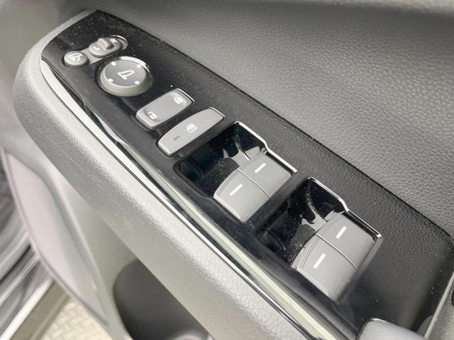 ヴェゼル ｅ：ＨＥＶ　Ｚ　純正ＳＤナビ　バックカメラ　衝突被害軽減システム　レーダークルーズ　禁煙車　電動リアゲート　ハーフレザーシート　コーナーセンサー　スマートキー　ＬＥＤヘッド　ビルトインＥＴＣ　オートハイビーム（34枚目）