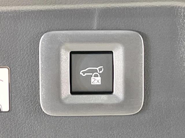 ヴェルファイアハイブリッド Ｚ　プレミア　４ＷＤ　ガラスルーフ　両側電動ドア　後席モニター　全周囲カメラ　セーフティセンス　レーダークルーズ　禁煙車　電動リアゲート　レザーシート　前席シートエアコン　リアシートエアコン（42枚目）