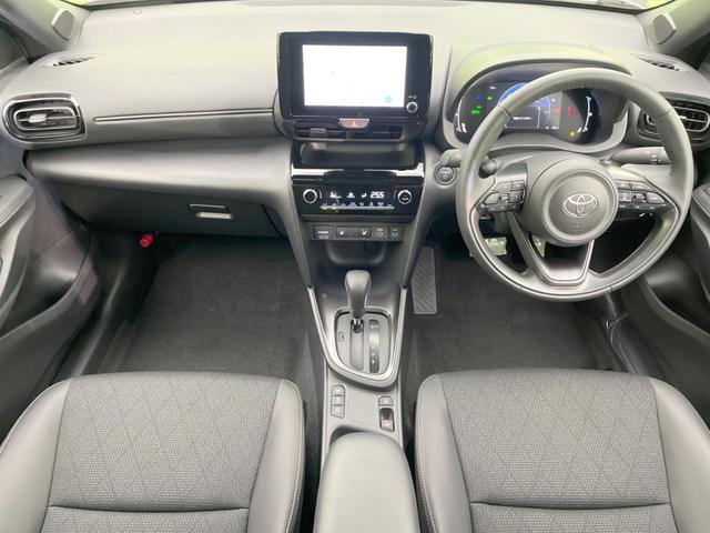 ヤリスクロス ハイブリッドZ 全周囲カメラ 衝突被害軽減システム ナビ機能付きディスプレイオーディオ レーダークルーズ 禁煙車 ハーフレザーシート コーナーセンサー LEDヘッド ビルトインETC オートハイビーム オートエアコン(2枚目)