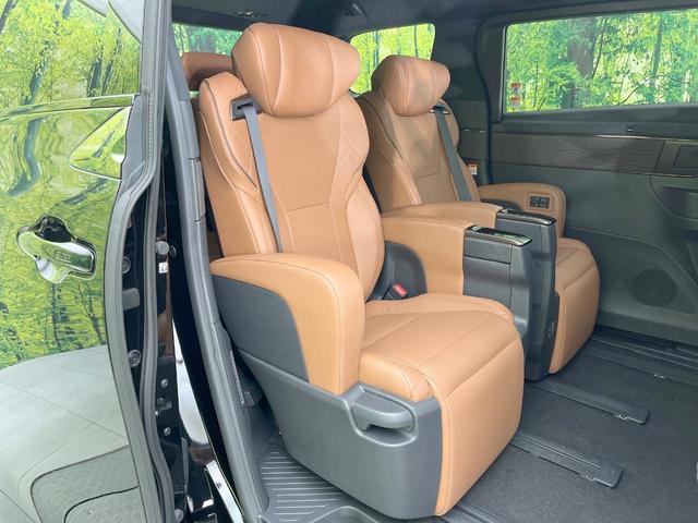 ヴェルファイアハイブリッド Z プレミア ガラスルーフ 両側電動ドア 後席モニター 純正14型ナビ 全周囲カメラ 衝突軽減 デジタルミラー レーダークルーズ 禁煙車 レザーシート シートエアコン リアシートエアコン パワーシート ドラレコ(9枚目)