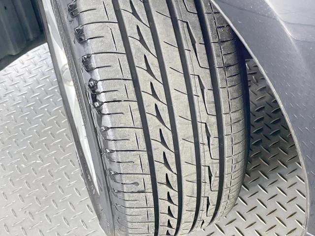 クラウン 2.5ロイヤルサルーン アニバーサリーED 純正ナビ バックカメラ 禁煙車 レザーシート シートクーラー シートヒーター スマートキー HIDヘッドライト ETC クルコン オートライト デュアルエアコン 純正17インチアルミ CD フルセグ(27枚目)