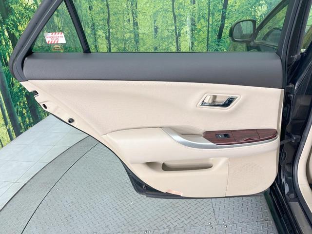 クラウン 2.5ロイヤルサルーン アニバーサリーED 純正ナビ バックカメラ 禁煙車 レザーシート シートクーラー シートヒーター スマートキー HIDヘッドライト ETC クルコン オートライト デュアルエアコン 純正17インチアルミ CD フルセグ(36枚目)
