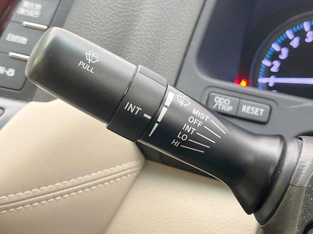 クラウン 2.5ロイヤルサルーン アニバーサリーED 純正ナビ バックカメラ 禁煙車 レザーシート シートクーラー シートヒーター スマートキー HIDヘッドライト ETC クルコン オートライト デュアルエアコン 純正17インチアルミ CD フルセグ(45枚目)