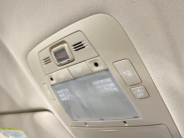 クラウン 2.5ロイヤルサルーン アニバーサリーED 純正ナビ バックカメラ 禁煙車 レザーシート シートクーラー シートヒーター スマートキー HIDヘッドライト ETC クルコン オートライト デュアルエアコン 純正17インチアルミ CD フルセグ(51枚目)