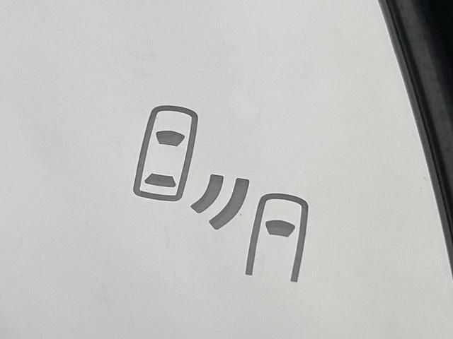 カローラクロス ハイブリッド Z パノラマルーフ 全周囲カメラ 衝突被害軽減システム レーダークルーズ 禁煙車 電動リアゲート ハーフレザーシート パワーシート ドラレコ コーナーセンサー スマートキー LEDヘッド ビルトインETC(42枚目)