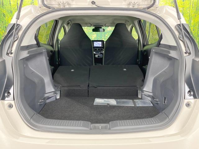 アクア X 純正ナビ付DA バックカメラ 衝突軽減システム 100V電源 レーダークルーズ 禁煙車 スマートキー LEDヘッド ビルトインETC オートハイビーム オートライト オートエアコン Bluetooth(39枚目)