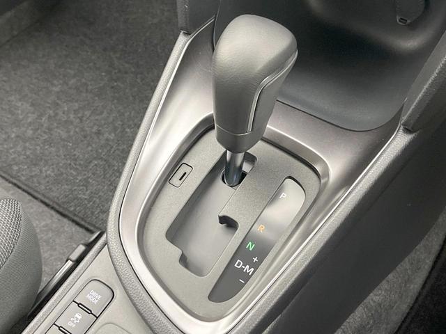 ヤリスクロス Ｇ　純正ナビ付ＤＡ　バックカメラ　衝突軽減システム　レーダークルーズ　禁煙車　ドラレコ　コーナーセンサー　スマートキー　ビルトインＥＴＣ　オートハイビーム　車線逸脱警報　オートライト　オートエアコン（24枚目）