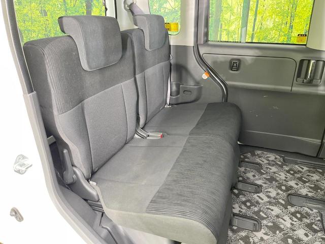 後部座席も気になるようなキズ・汚れやへたり等、大きなダメージはなく、良好な状態です。