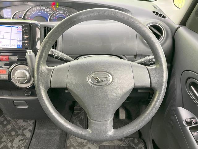 ステアリングも使用感が少なく、きれいな状態となっております♪