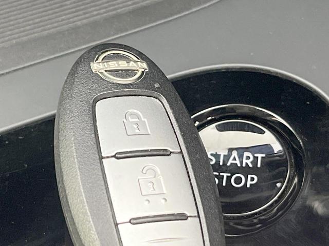 ノート Ｘ　メーカー９型ナビ　全周囲カメラ　衝突軽減　プロパイロット　禁煙車　ＢＳＭ　ドラレコ　コーナーセンサー　スマートキー　ＬＥＤヘッド　ビルトインＥＴＣ　オートハイビーム　オートライト　オートエアコン（7枚目）