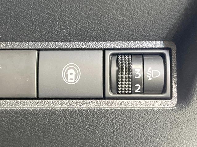 ノート S SDナビ バックカメラ 衝突被害軽減システム 禁煙車 スマートキー ETC オートハイビーム オートエアコン Bluetooth 電動格納ミラー プライバシーガラス ドアバイザー(41枚目)