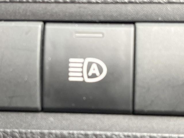 アクア X 純正ナビ付DA バックカメラ レーダークルーズ 禁煙車 コーナーセンサー スマートキー LEDヘッド ビルトインETC オートハイビーム 車線逸脱警報 オートライト オートエアコン(42枚目)