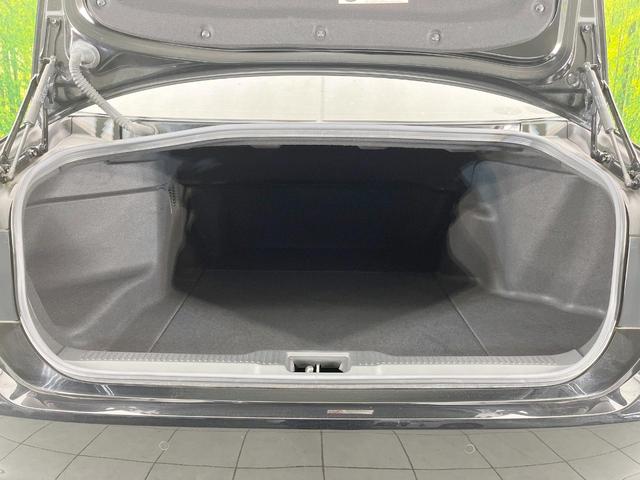 クラウンハイブリッド ＲＳアドバンス　全周囲カメラ　衝突被害軽減システム　レーダークルーズ　禁煙車　ハーフレザーシート　ドラレコ　コーナーセンサー　スマートキー　ＬＥＤヘッド　ビルトインＥＴＣ　純正１８インチアルミ　オートハイビーム（10枚目）